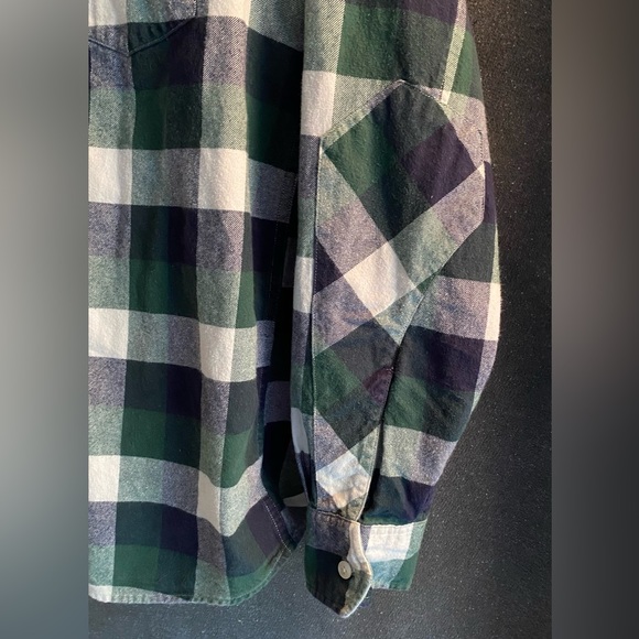 Poler Buffalo check flannel w/contrasting chest panels - Picture 5 of 5